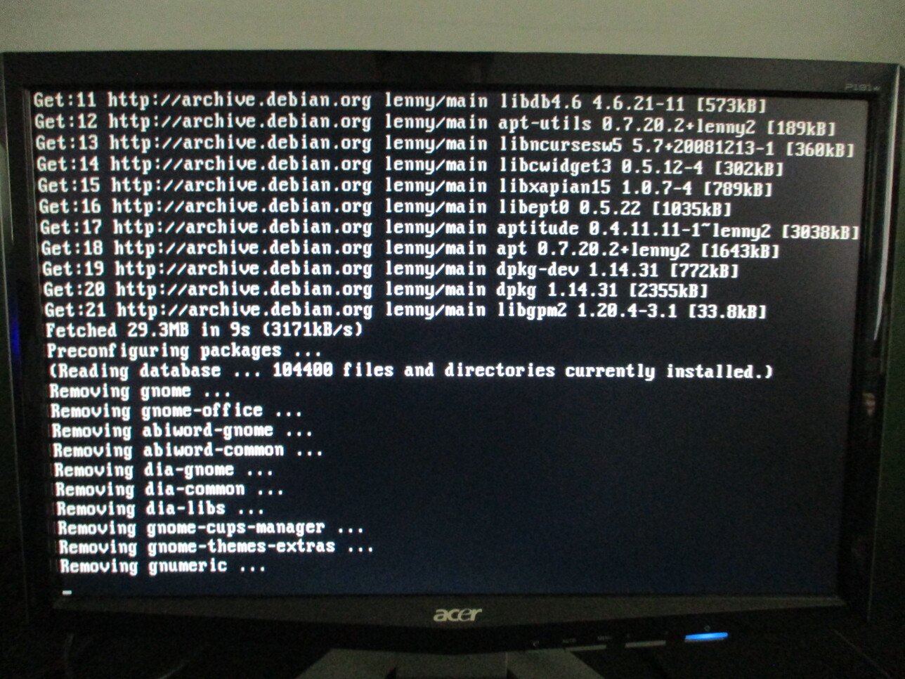 dpkg, apt and aptitude upgrade